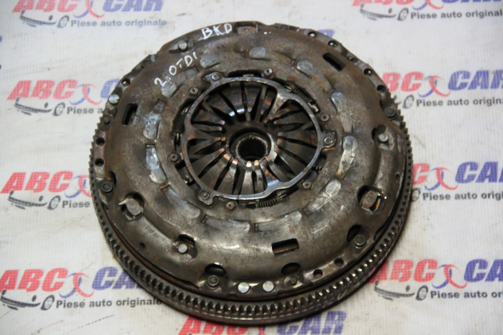 Kit ambreiaj VW Jetta (1K) 2.0 TDI 2005-2011 cod motor: BKD