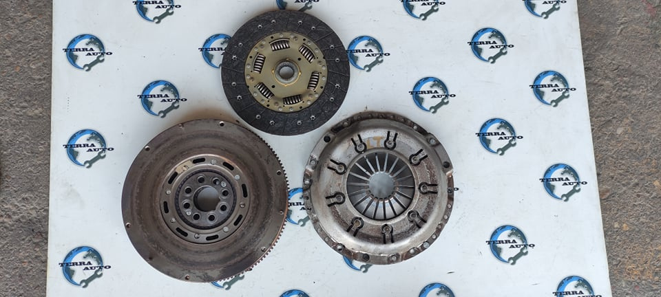 Kit ambreiaj VW LT 2.5 TDI 80 KW 109 CP cod motor ANJ