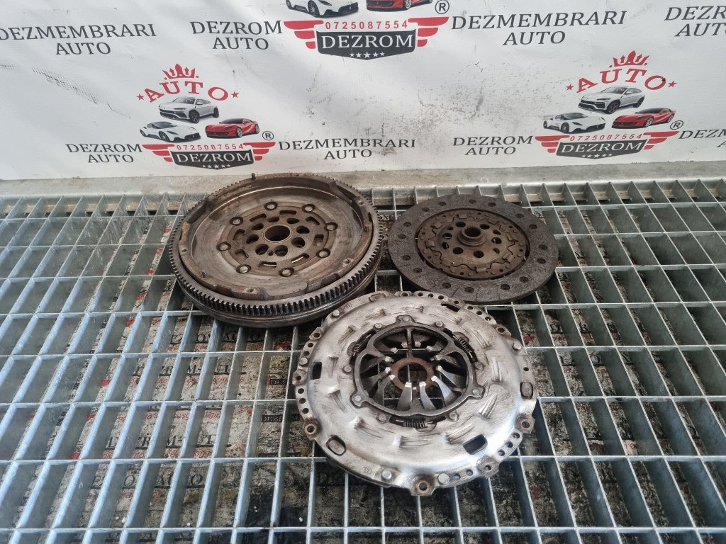 Kit ambreiaj VW Passat B7 1.8 TSI 160 cai