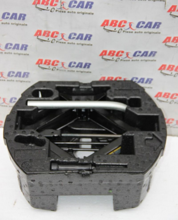 Kit cric, spuma si cheie Volkswagen Jetta 6 facelift 2014-2018 5C0012115J