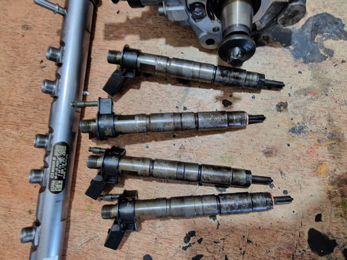 Kit Injectie BMW 2.0 d N47 177CP cod inj 0445116001