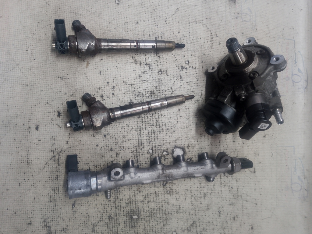Kit injectie complet Audi A4 B8 2.0 Motorina 2014, 04L130277AK / 04L130755D / 04L089E
