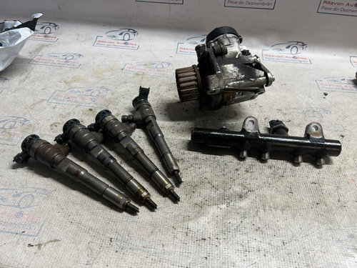 Kit injectie complet Renault Captur 1.5 Motorina 2015, 175215346R / H8201108033 / 0445110485 / 16700...