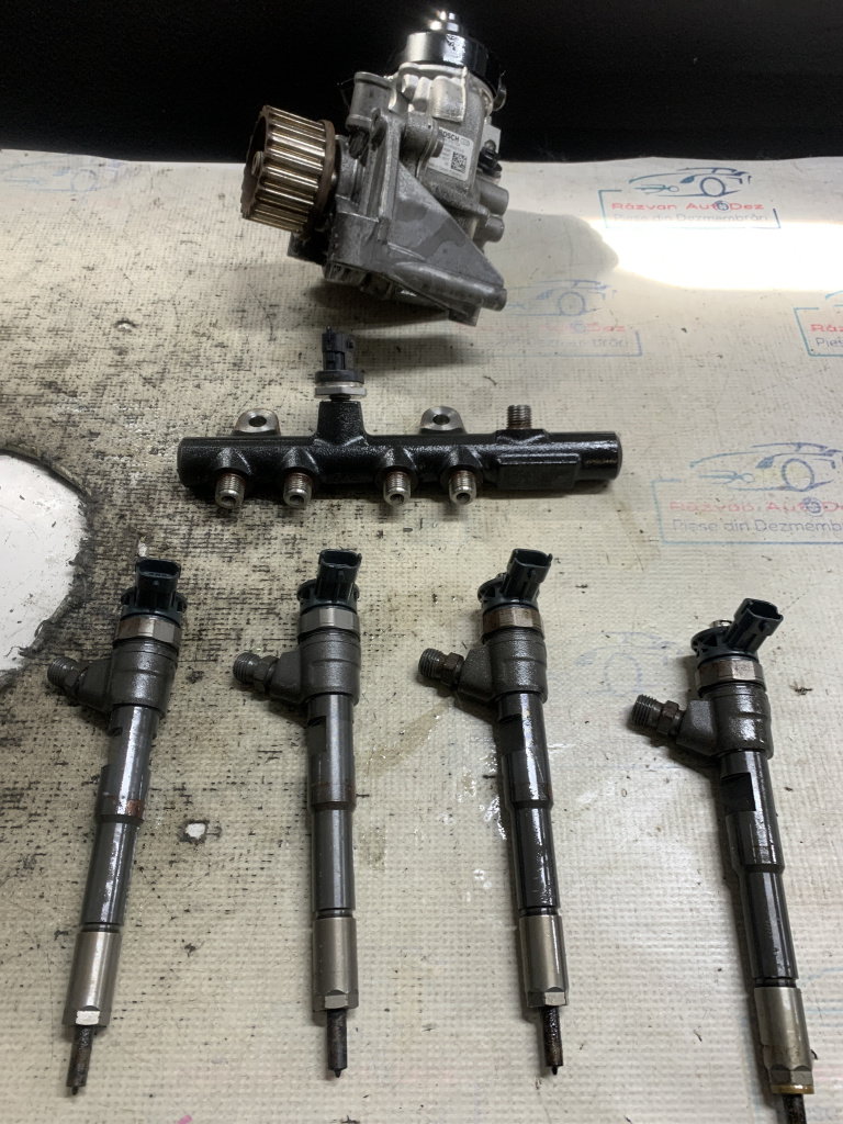 Kit injectie complet Renault Clio 4 1.5 Motorina 2015, 167007358R / H8201108033