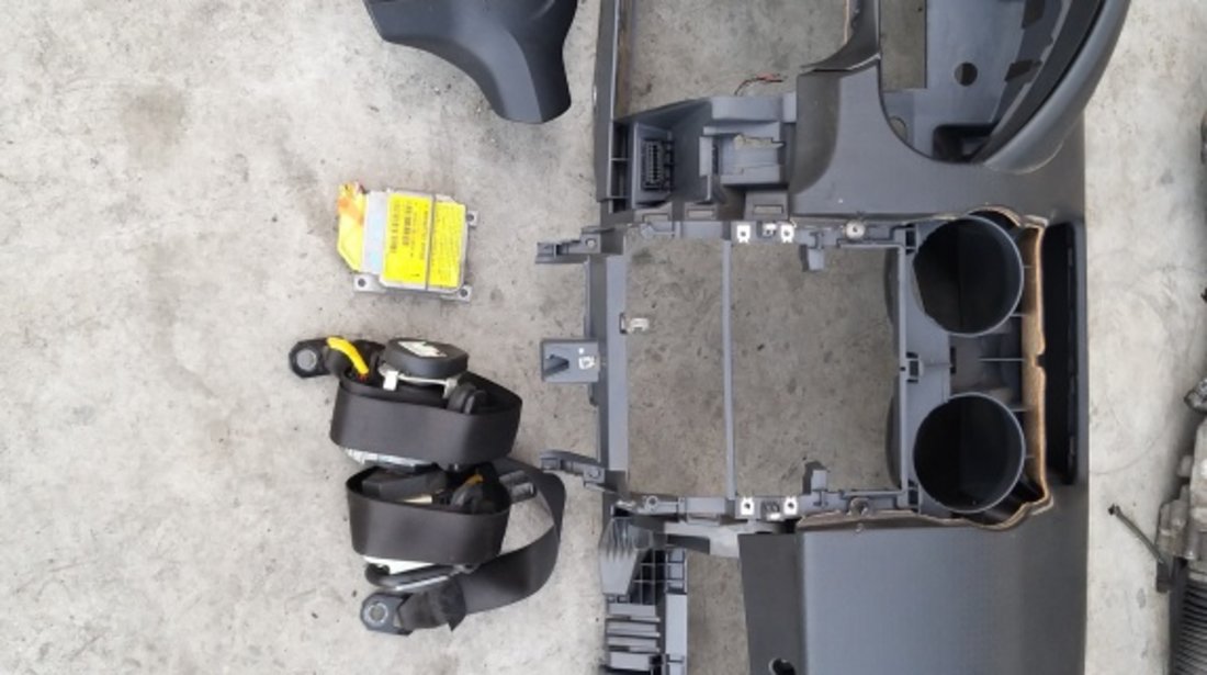 Kit plansa bord mitsubishi colt 2002-2012