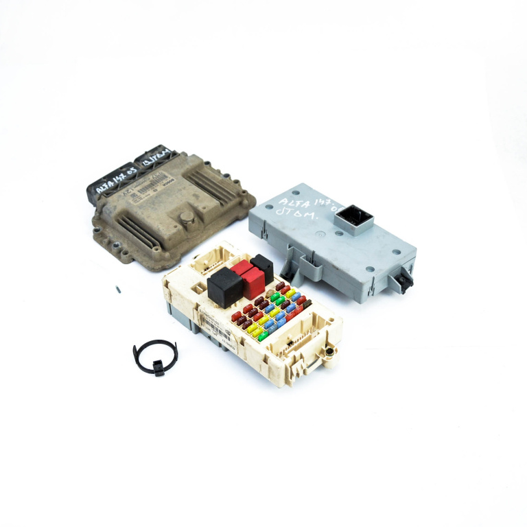 Kit Pornire Alfa Romeo 147 (937) 2000-2010 1.9 Jtdm 8V 937 A3.000 Motorina Calculator Confort Calculator Motor Chip Cheie Panou Sigurante 55204755, 0281012858, 60698108, 60698107, 46558758 Bosch