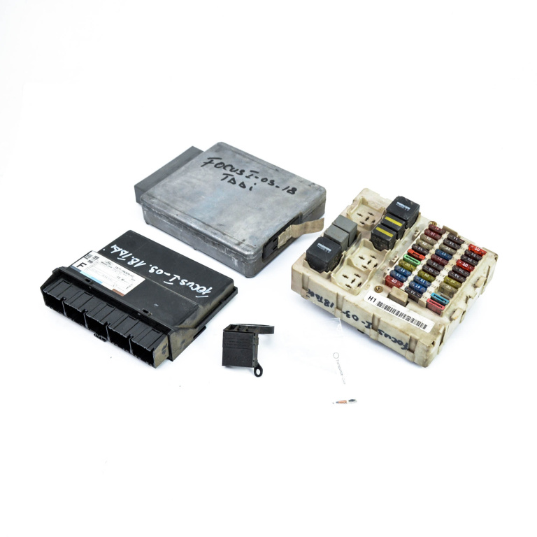 Kit Pornire Calculator Confort,calculator Motor,CHIP Cheie,cititor Cheie,panou Sigurante Ford FOCUS Mk 1 1998 - 2004 Motorina 2S41-12A650-DA, 1S7T-15K600-FC, 2M5T-14A073BD, 98VP-15607-AB, 2S4112A650DA, 1S7T15K600FC, 2M5T14A073BD, 98VP15607AB