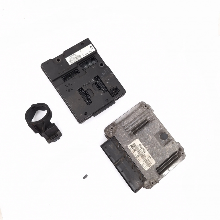 Kit Pornire Chevrolet Epica 2006-2010 2.0 D - Motorina Calculator Motor Chip Cheie Imobilizator Panou Sigurante 0281014747, 96862888, 96862889, 1039S26838, 5Wy8156C, 96647425, 5Wy8301, 267T11946, Kr55Wy8301, 5Wy8302 Bosch,Siemens Vdo,