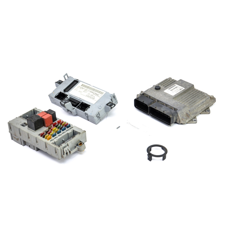 Kit Pornire Fiat Doblo (223, 119) 2000-2009 1.3 D Multijet 199 A2.000 Motorina Calculator Motor Chip Cheie Cititor Cheie Panou Sigurante 55182886, Mjd6Jfd1, 7160001402, 51735172Npl, 46520600Cpl, 406626, 51735171, Ai000072 Tyco