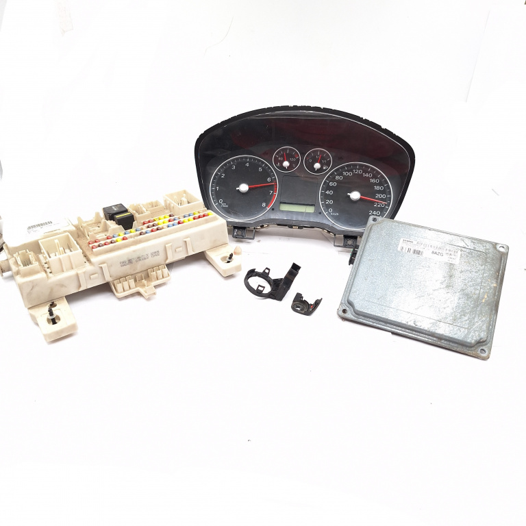 Kit Pornire Ford Focus Mk 2 2005-2010 1.6 Ti Hxda Benzina Calculator Motor Ceas Bord Imobilizator Panou Sigurante 5M5112A650Hg, 4M5T14A073Df, 2S6T15607Bc, 4M5T-14A073-Df, S118944001, 252347723, Vp2S6F15607Bc, 305519100507, E11A000280, 97Ra000001, 97R