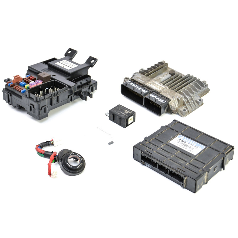 Kit Pornire Kia Carnival (Vq) 2006-2014 Calculator Confort Calculator Motor Chip Cheie Cititor Cheie Imobilizator Panou Sigurante 391044X910, 39104-4X910, R0412C001F, 28070389, E13033137, 919554D2700E, 97Ra010046, 9090930344A0, 95440-3A280, 954403A28