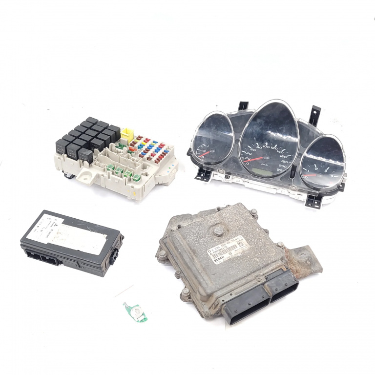 Kit Pornire Mitsubishi Colt 6 (Z3A, Z2A) 2002-2012 1.5 Di-D Om 639.939 Motorina Mn108320, A6391500579, 0281011840, 8637A020, 03414H03, E2497Ri010013, 97Ri010013, Mm0038001, 0000131488906, Mm0038009, Mn148890, Z900914700, 5Wk48883, 5Wk45107, 5Wk45103A