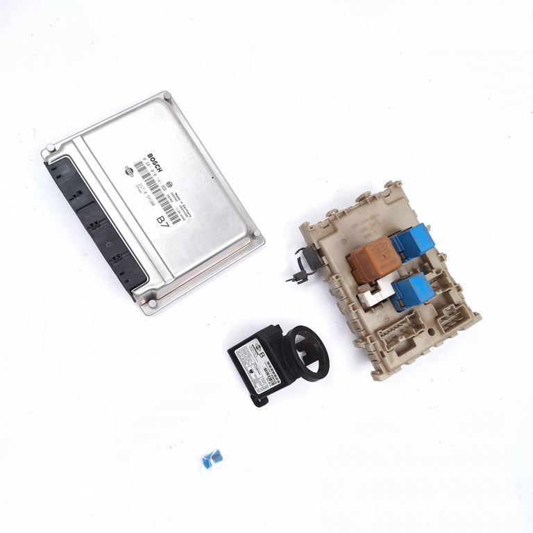 Kit Pornire Nissan Almera Mk 2 (N16) 2000-2006 2.2 Di Yd22Ddt Motorina Calculator Motor Chip Cheie Imobilizator Panou Sigurante 0281010141, 237105M300, 243505M300, 0210001, 5Wk48644Br, 28590C9918, 267102119, E1I000282, 5Wk48643, 5Wk48644, 97Ri000005,