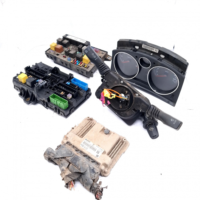 Kit Pornire Opel Astra H 2004-2012 1.9 Cdti Z 19 Dth Motorina 0281014452, 13250221, 5Dk00866933, 13225988, 1322173, 281658, 5Dk00866838, 1039S21483, A2C53164392, 743381, 1534937, 281658071420793, 498990969, 55566279 Bosch, Gm, Hella