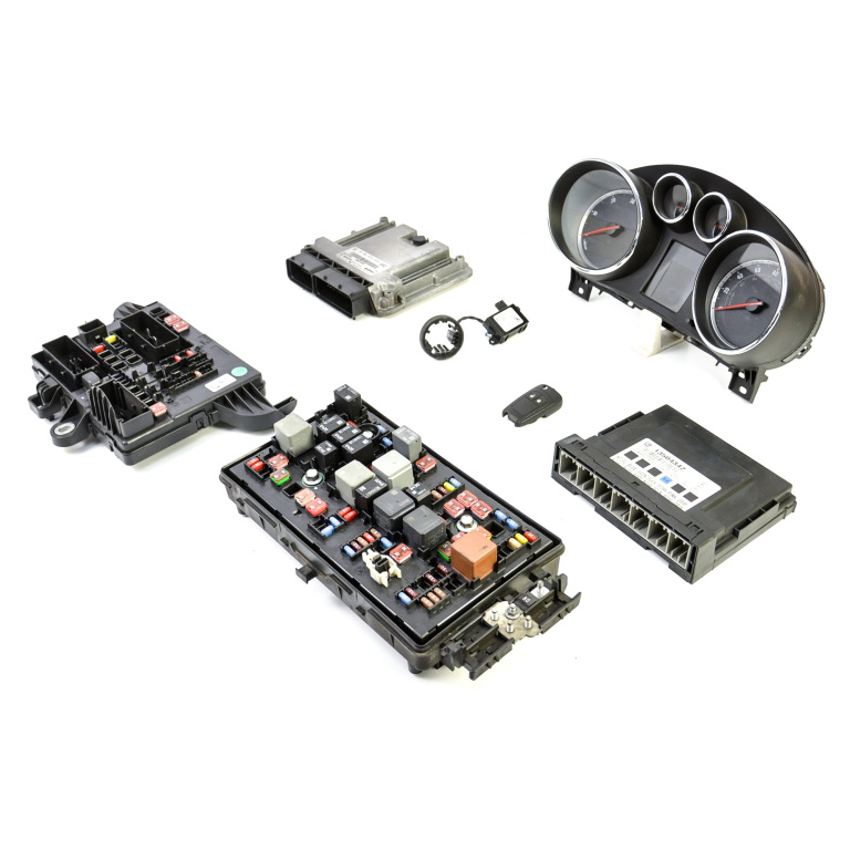 Kit Pornire Opel Insignia 2008-2022 2.0 Cdti A 20 Dth Motorina Calculator Confort Calculator Motor Ceas Bord Chip Cheie Cititor Cheie Panou Sigurante 55573539, 55 573 539, 0281015774, 0 281 015 774, 1039S34068, 1127905, 1 127905, 12844136, 12 844 136
