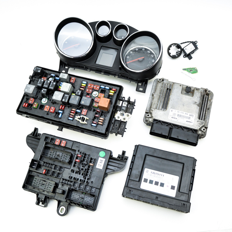 Kit Pornire Opel Insignia 2008-2022 2.0 Cdti A 20 Dtj Motorina 55576906, 0281017105, 55575349, 13575111, 13327311, 544949969, 13502301, 13255300, 544959969