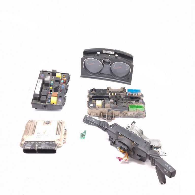 Kit Pornire Opel Zafira B 2005-2014 1.9 Cdti Z 19 Dt Motorina Bsi Calculator Motor Ceas Bord Cheie Chip Cheie Contact Cu Cheie Imobilizator Panou Sigurante 0281013593, 14100368, 0-281-013-593, 1039S18791, 13250229, 281726, 39446K213A, N0501882, 28165