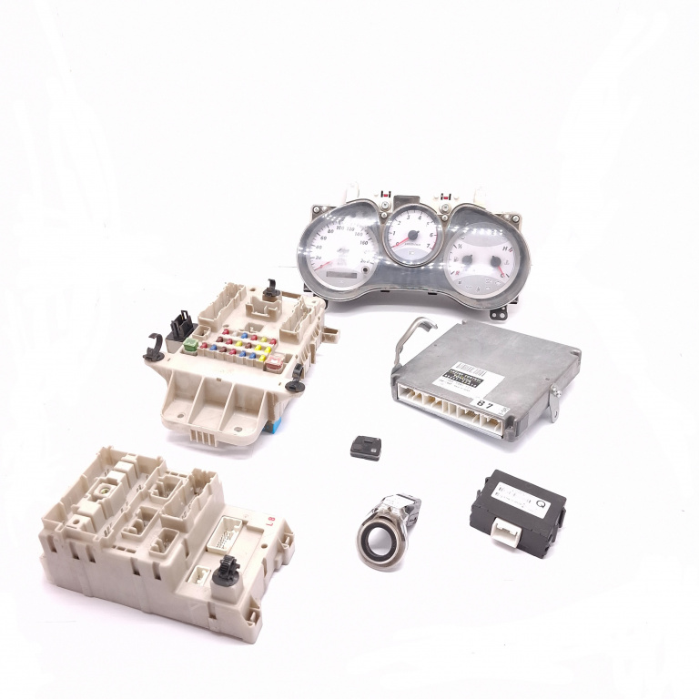 Kit Pornire Toyota Rav 4 Mk 2 2000-2005 2.0 D-4D 4Wd 1Cd-Ftv Motorina Calculator Motor Ceas Bord Chip Cheie Imobilizator Panou Sigurante 8978352040, 8978042070, 8966142A10, 89661-42A10, 626517000, 626476000, 91Lp0039, 2584A12035, Mozri20Bty, F17In4D8