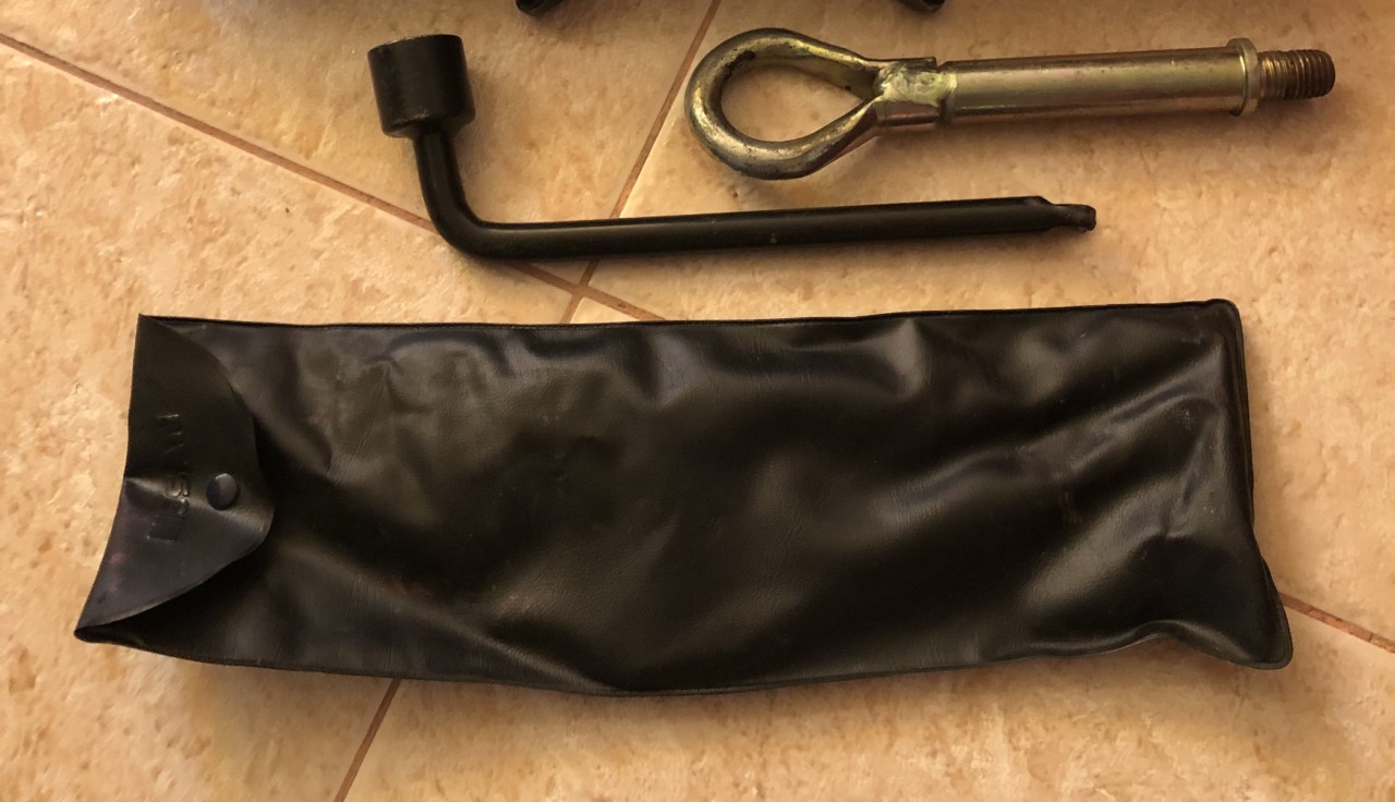 Kit reparație cheie roti + inel remorcare