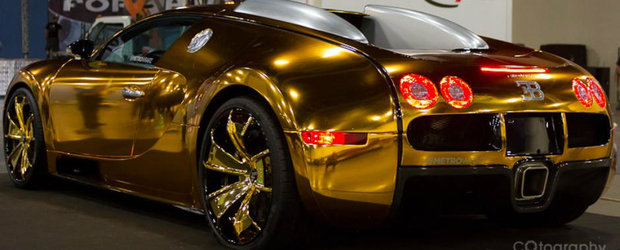Kitsch sau extravaganta: Bugatti Veyron cu folie aurie si jante custom