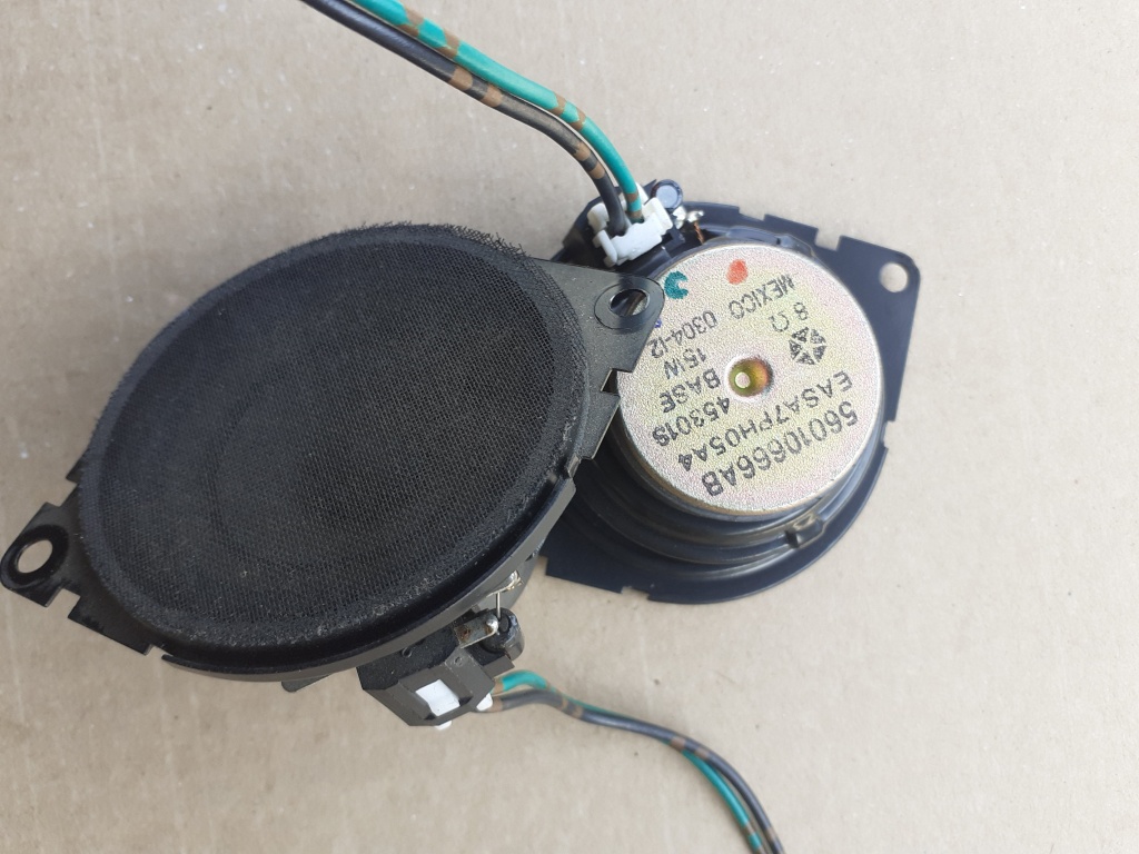 KJ1047 SET 2 DIFUZOARE MICI BORD JEEP CHEROKEE KJ 2001....2008