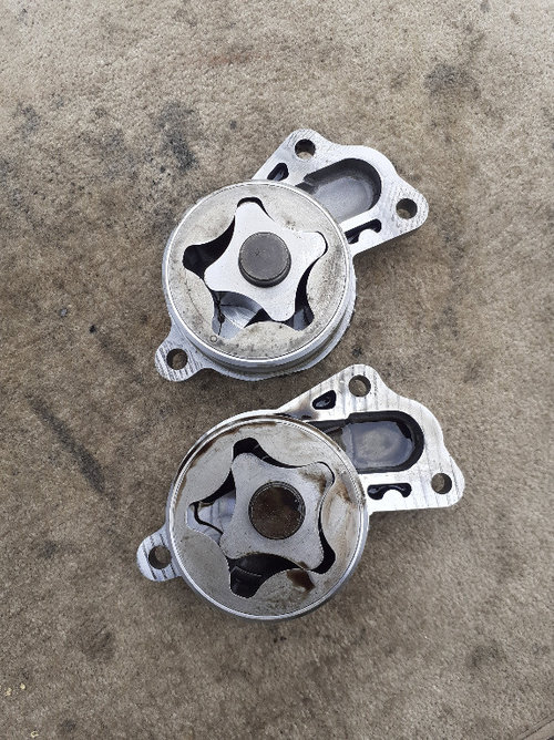 KJ1253 POMPA ULEI 5192023B 2112F JEEP CHEROKEE KJ 2.5 SI 2.8 2001 2002 2003 2004 2005 2006 2007 2008