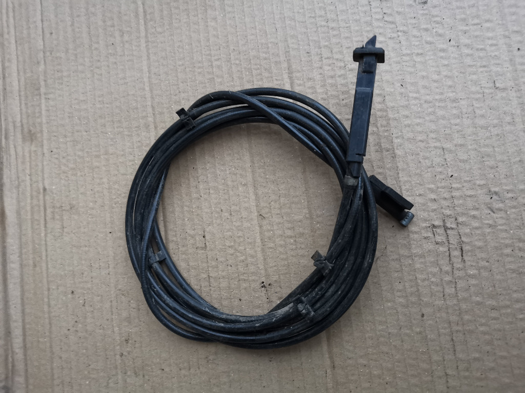 KJ1303 SUFA CABLU DESCHIDERE CAPAC USITA REZERVOR JEEP CHEROKEE KJ 2.5 SI 2.8