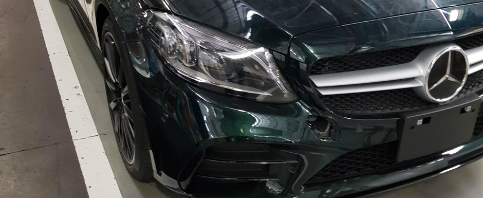 L-a pozat chiar in fabrica, imediat ce a parasit linia de productie. Asa arata cel mai nou model de la Mercedes-AMG L-a pozat chiar in fabrica, imediat ce a parasit linia de productie. Asa arata cel mai nou model de la Mercedes-AMG