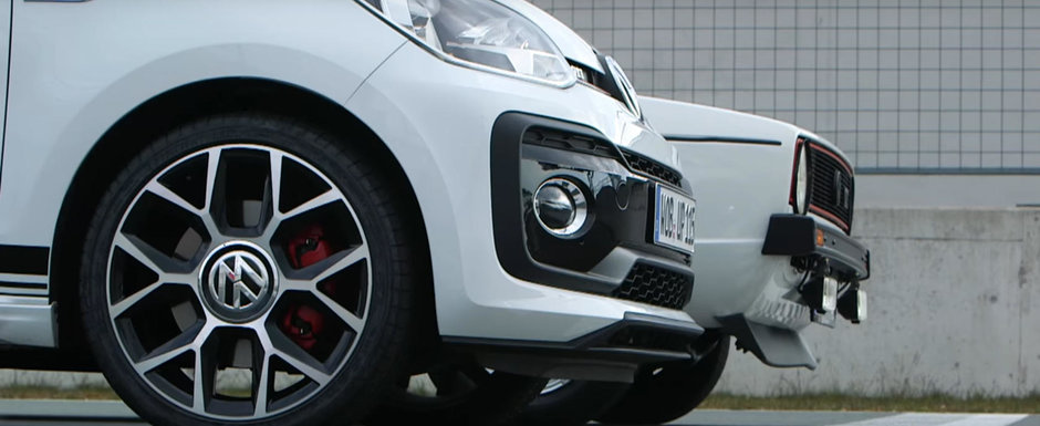 L-au pus alaturi de primul GTI din istorie. Asa ne anunta Volkswagen ca s-a nascut un nou Up! GTI L-au pus alaturi de primul GTI din istorie. Asa ne anunta Volkswagen ca s-a nascut un nou Up! GTI