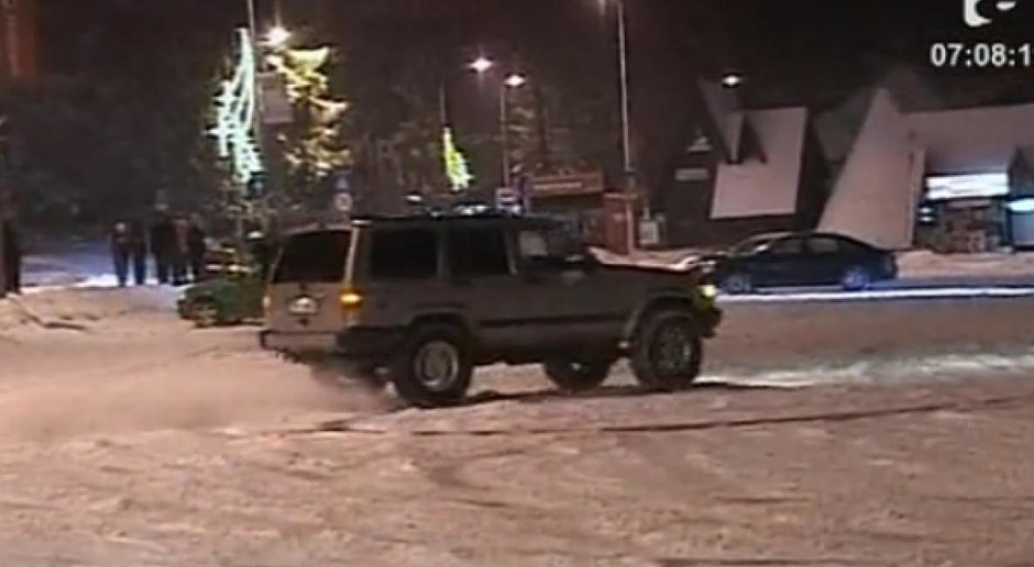 La Brasov a venit zapada cu drifturi si bataie La Brasov a venit zapada cu drifturi si bataie