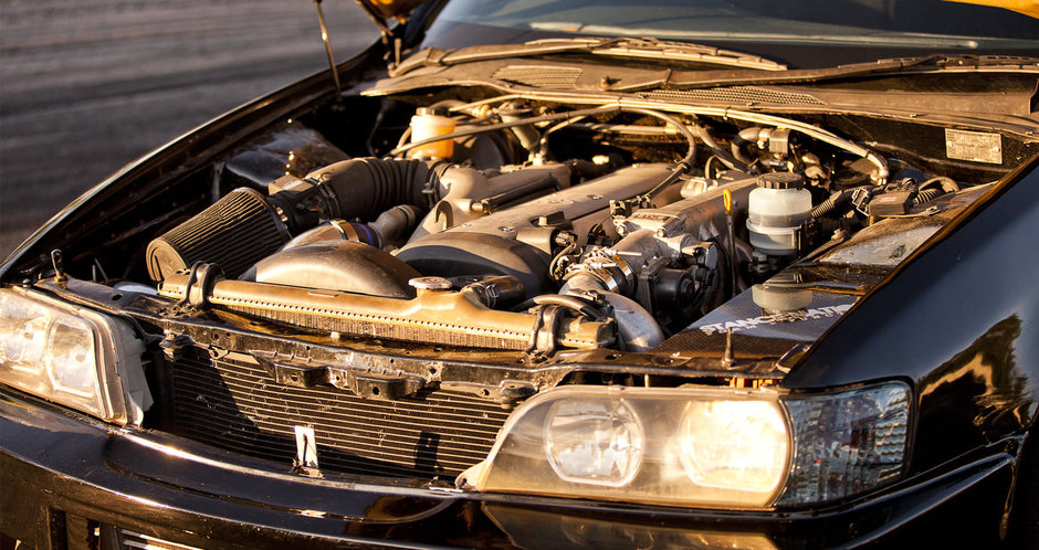 La ce sa ne uitam sub capota motorului unei masini second-hand pe care vrem sa o cumparam La ce sa ne uitam sub capota motorului unei masini second-hand pe care vrem sa o cumparam
