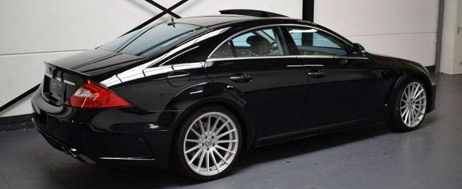 La exterior umflat, sub capota dopat... cu 600 CP. Pentru cat se vinde acest furios CLS55 AMG La exterior umflat, sub capota dopat... cu 600 CP. Pentru cat se vinde acest furios CLS55 AMG