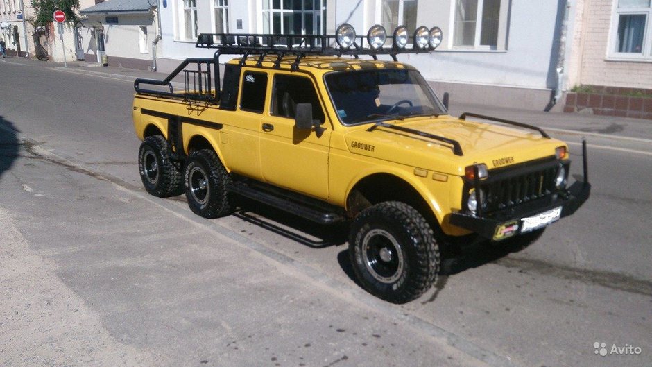 Lada Niva 6x6