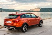 Lada Vesta SW si Vesta SW Cross