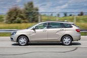 Lada Vesta SW si Vesta SW Cross