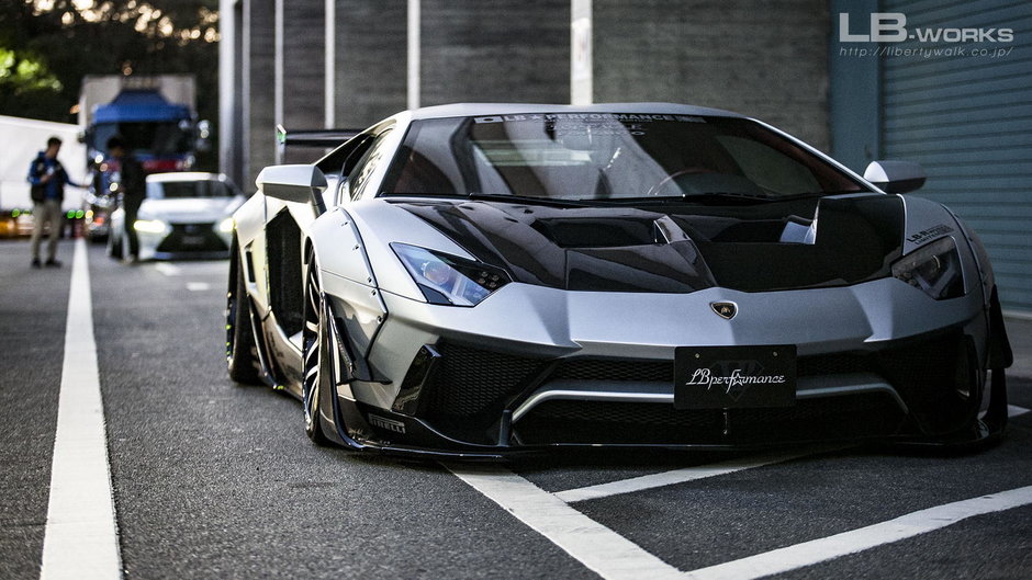 Lamborghini Aventador by Liberty Walk