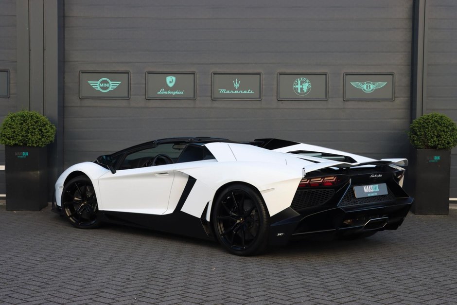 Lamborghini Aventador LP720-4 50th Anniversary de vanzare