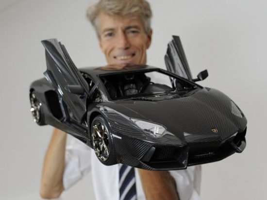 Lamborghini Aventador, mai scump in miniatura decat in realitate Lamborghini Aventador, mai scump in miniatura decat in realitate