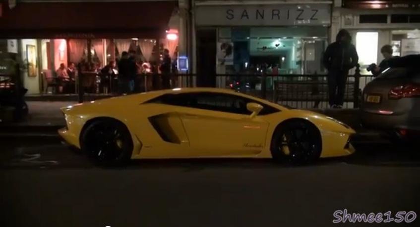 Lamborghini Aventador, pe strazile din Qatar