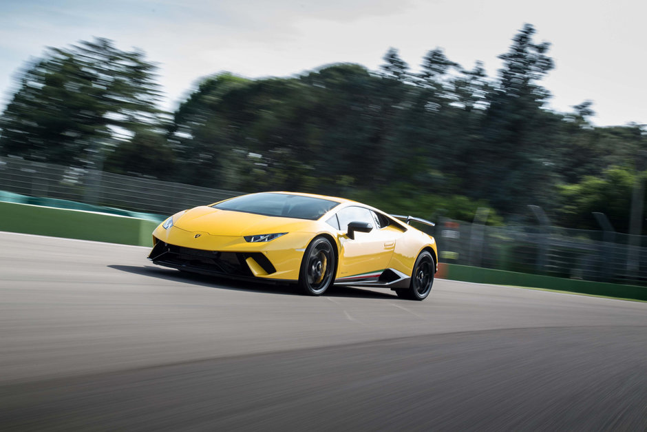 Lamborghini Aventador S si Huracan