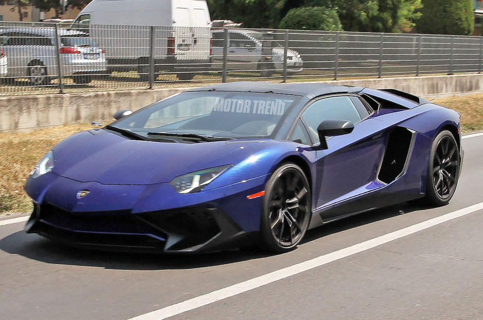 Lamborghini Aventador SV Roadster - Poze Spion