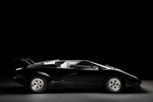 Lamborghini Countach 25th Anniversary Edition cu 0 km la bord