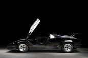 Lamborghini Countach 25th Anniversary Edition cu 0 km la bord