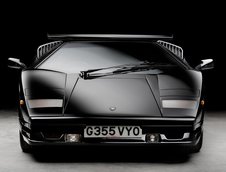 Lamborghini Countach 25th Anniversary Edition cu 0 km la bord