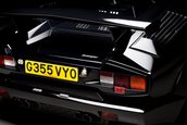 Lamborghini Countach 25th Anniversary Edition cu 0 km la bord