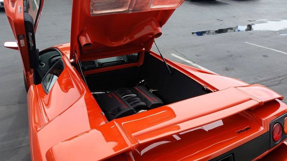 Lamborghini Diablo cu motor de Chevrolet