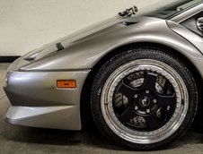 Lamborghini Diablo SV cu 1.8 km la bord