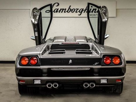 Lamborghini Diablo SV cu 1.8 km la bord