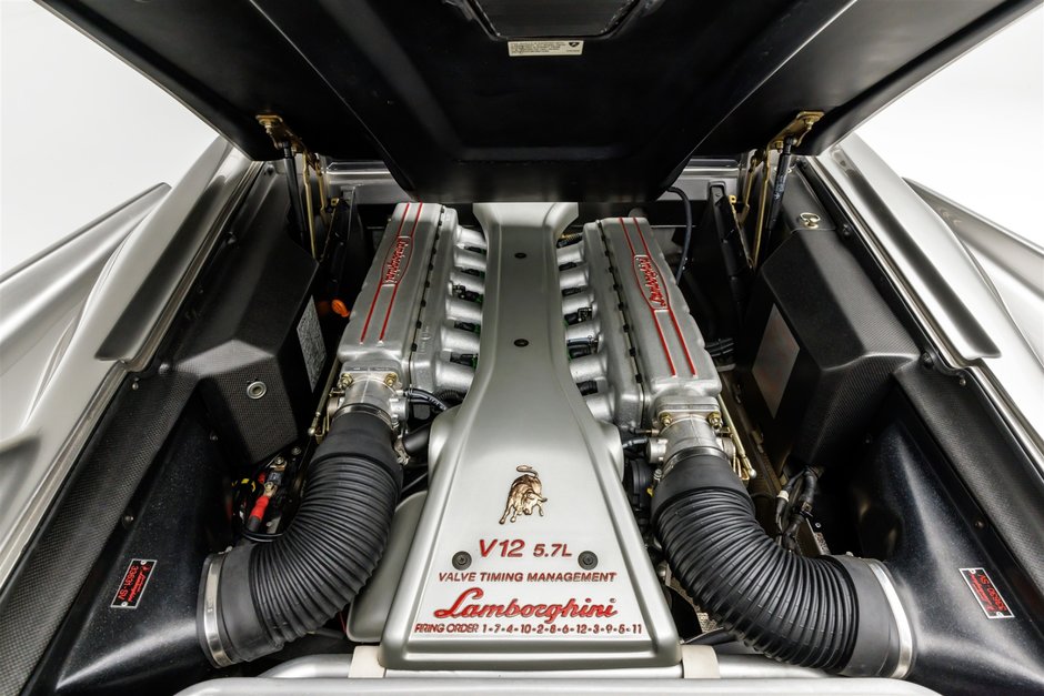 Lamborghini Diablo VT Roadster cu 4.964 de kilometri la bord