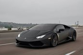 Lamborghini Huracan LP610-4 in negru mat